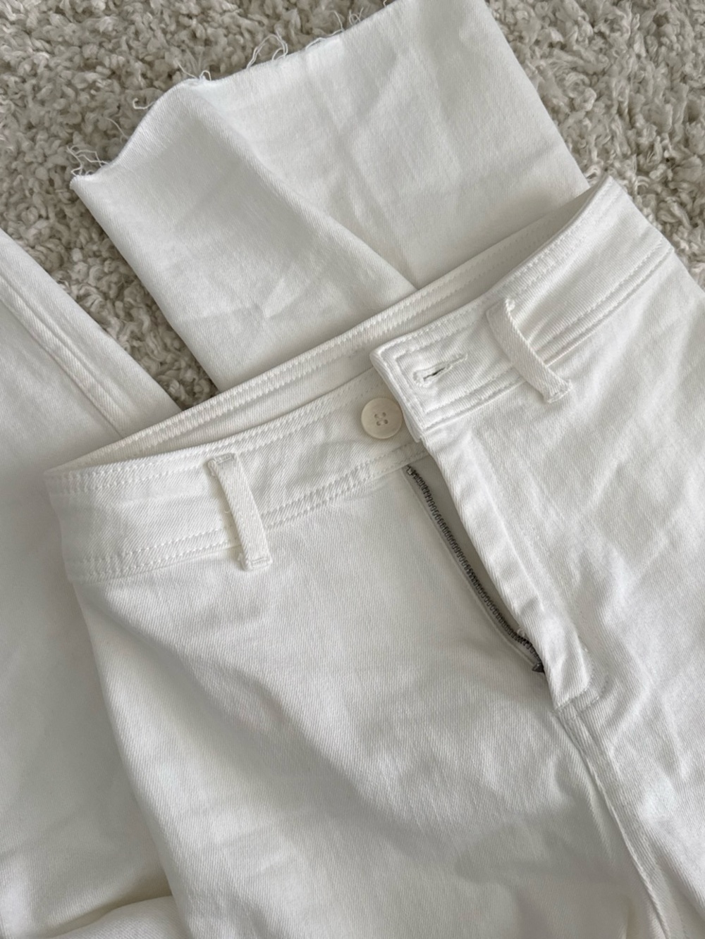 White High-Rise Jeans
